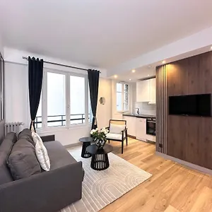 Beautiful Loft In Champs-elysees Apartment